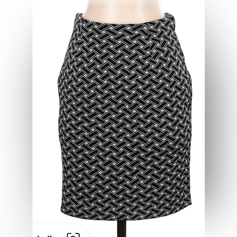 Beautiful pencil skirt by JMcLaughlin